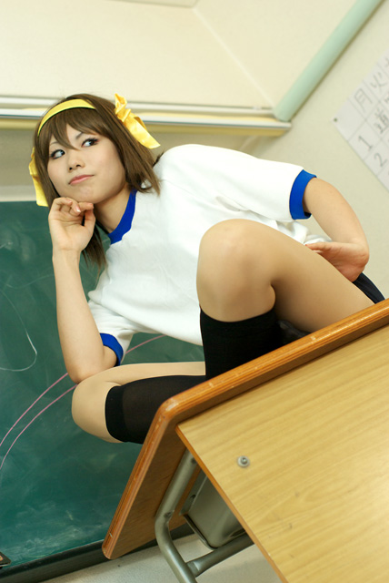 cosplay gym_uniform hair_ribbons kneehighs kurenai suzumiya_haruhi suzumiya_haruhi_no_yuuutsu