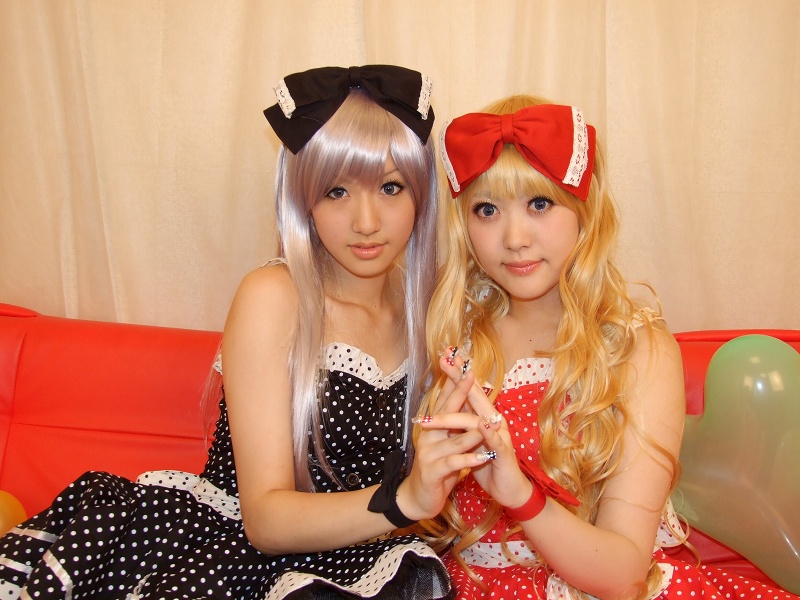 blonde_hair cosplay hair_bow photo polka_dots saya silver_hair tsugihagi_mishin