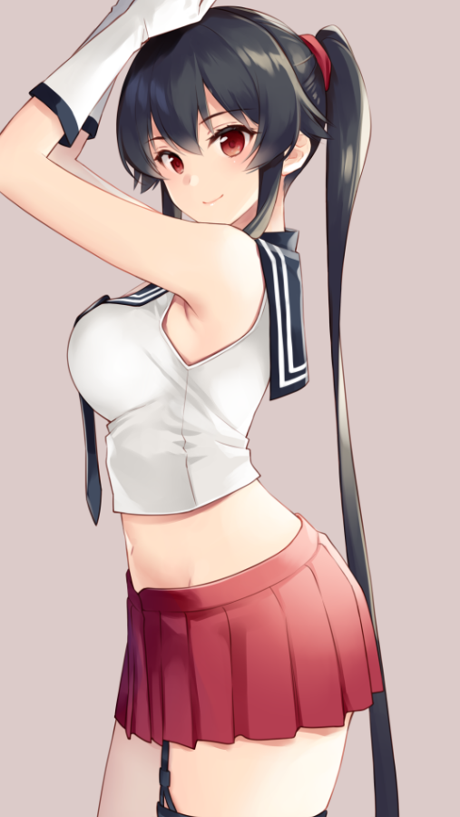 1girl arms_up bangs black_hair breasts eyebrows_visible_through_hair garter_straps gloves grey_background hair_between_eyes ichinomiya_(blantte) kantai_collection large_breasts long_hair looking_at_viewer midriff navel pleated_skirt ponytail red_eyes red_skirt sailor_collar school_uniform serafuku simple_background single_thighhigh skirt sleeveless smile solo thigh-highs very_long_hair white_gloves yahagi_(kancolle)