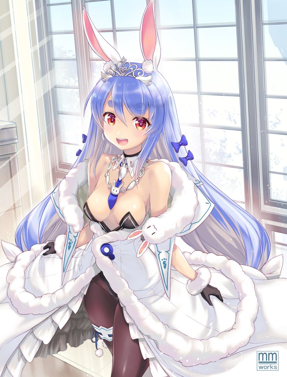 1girl :d adapted_costume alternate_hairstyle animal_ear_fluff animal_ears bangs bare_arms bare_shoulders black_legwear black_leotard blue_hair breasts bunny-shaped_pupils check_commentary coat colored_inner_hair commentary_request cowboy_shot don-chan_(usada_pekora) dress fur-trimmed_coat fur_trim garters gradient_eyes hair_down hair_ribbon highres hikimayu hololive jewelry juusensha_koubou leotard leotard_under_clothes light_blush light_rays long_dress long_hair looking_at_viewer medium_breasts multicolored multicolored_eyes multicolored_hair necklace off-shoulder_dress off_shoulder open_mouth orange_eyes pantyhose playboy_bunny plunging_neckline princess rabbit_ears red_eyes ribbon short_eyebrows single_garter smile solo strapless strapless_coat strapless_leotard sunbeam sunlight swept_bangs tiara two-tone_hair upper_teeth usada_pekora virtual_youtuber white_coat white_hair window