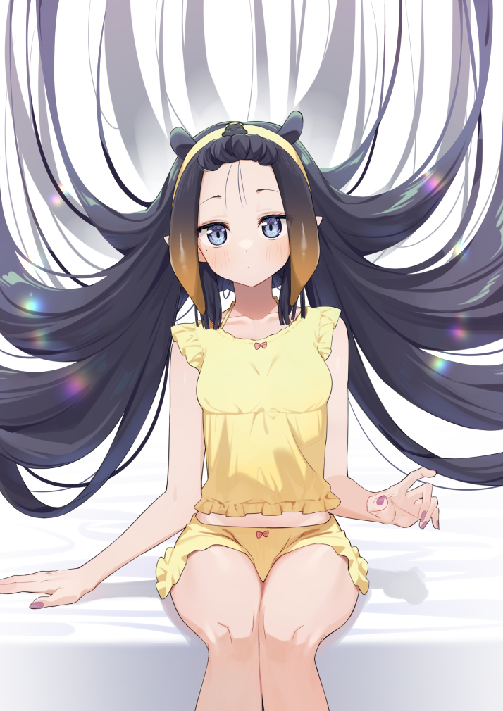 1girl bare_arms bare_shoulders black_hair blue_eyes blush breasts brown_hair closed_mouth collarbone commentary feet_out_of_frame forehead gradient_hair hairband hololive hololive_english long_hair looking_at_viewer multicolored_hair nail_polish ninomae_ina'nis purple_nails shirt short_shorts shorts sitting sleeveless sleeveless_shirt small_breasts solo syhan very_long_hair virtual_youtuber white_background yellow_hairband yellow_shirt yellow_shorts