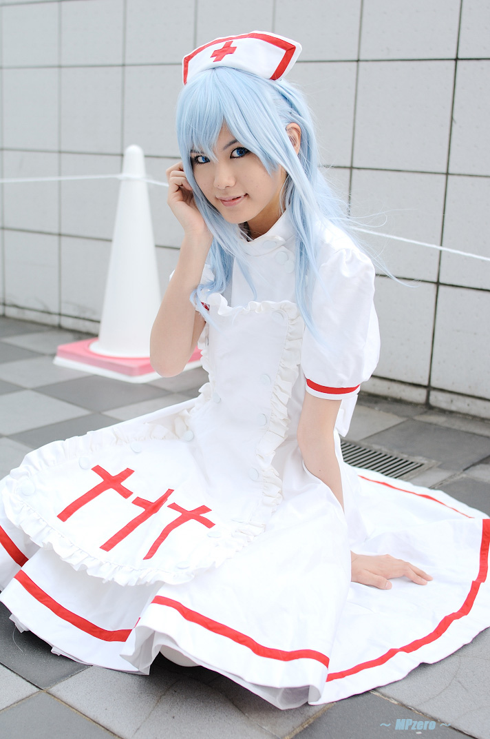 blue_hair cosplay kouno_tooru kouzuki_suzuka nurse nurse_uniform photo princess_princess