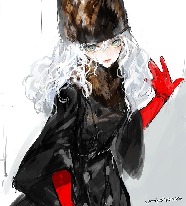 1girl closed_mouth dated elbow_gloves fur_hat fur_trim gloves green_eyes hair_between_eyes hand_on_wall hat long_sleeves looking_at_viewer original painterly red_gloves signature sketch solo uroko_(mnr) wide_sleeves winter_clothes