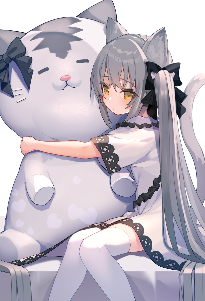 1girl animal_ear_fluff animal_ears black_bow blush bow cat_ears cat_tail closed_mouth dress feet_out_of_frame frilled_dress frills hair_bow heart highres long_hair looking_at_viewer object_hug original rk_(rktorinegi) short_sleeves silver_hair simple_background sitting solo stuffed_animal stuffed_cat stuffed_toy tail thigh-highs twintails very_long_hair white_background white_dress white_legwear yellow_eyes zettai_ryouiki