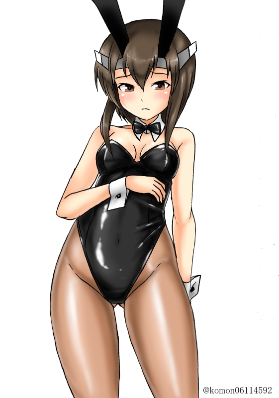 1girl alternate_costume animal_ears ass_visible_through_thighs black_leotard black_neckwear bow bowtie breasts brown_eyes brown_hair brown_legwear bunny_tail commentary_request cowboy_shot detached_collar embarrassed headband kantai_collection kudou_(ooabareteng) leotard looking_at_viewer pantyhose playboy_bunny rabbit_ears simple_background small_breasts solo standing strapless strapless_leotard taihou_(kancolle) tail white_background wrist_cuffs