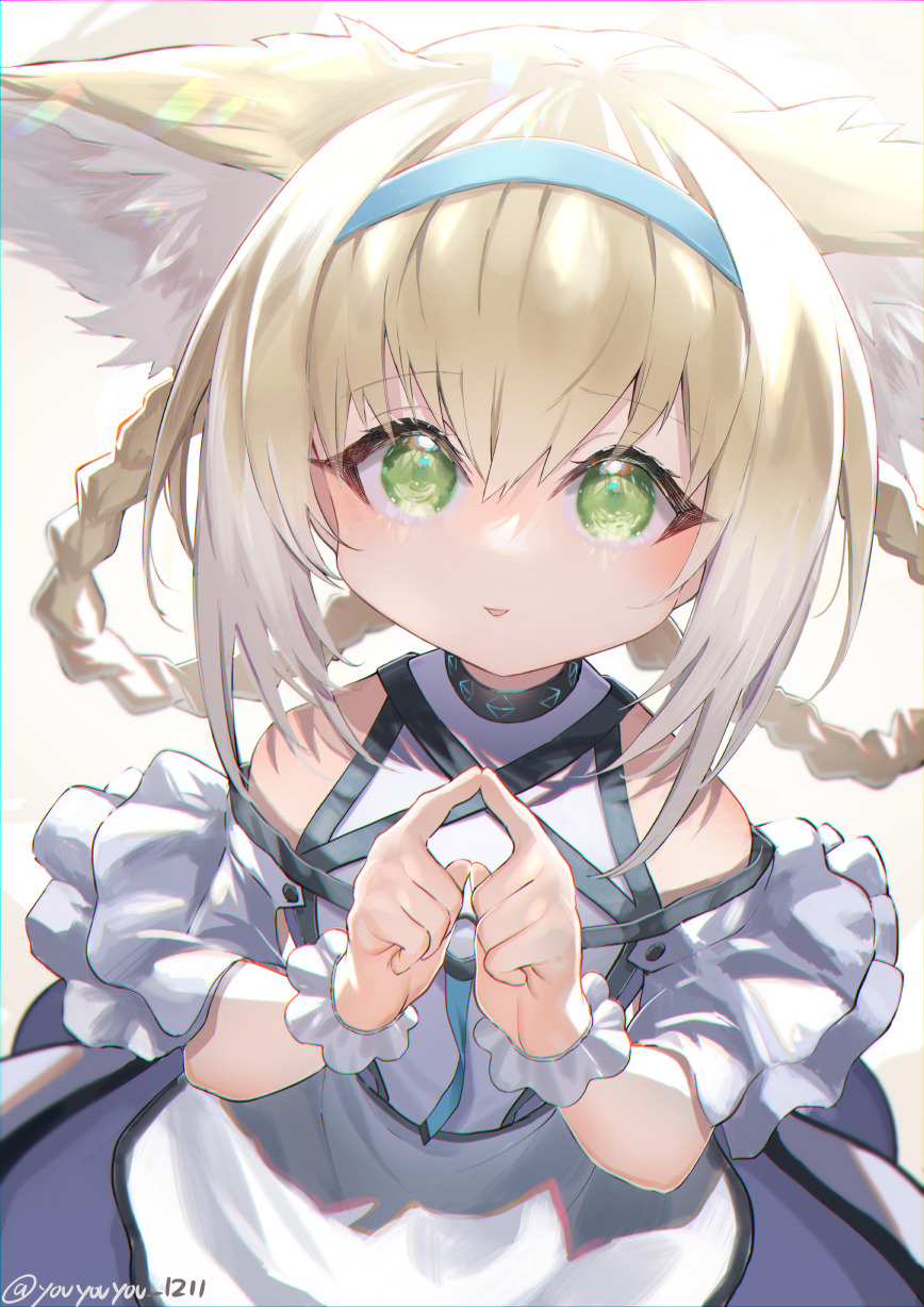 1girl animal_ear_fluff animal_ears arknights bare_shoulders black_choker blonde_hair blush braid choker colored_tips commentary_request fox_ears fox_girl gloves green_eyes hairband highres index_fingers_raised index_fingers_together infection_monitor_(arknights) looking_at_viewer multicolored_hair open_mouth smile solo suzuran_(arknights) twin_braids twitter_username two-tone_hair upper_body white_background white_hair wrist_cuffs youyouyou_1211