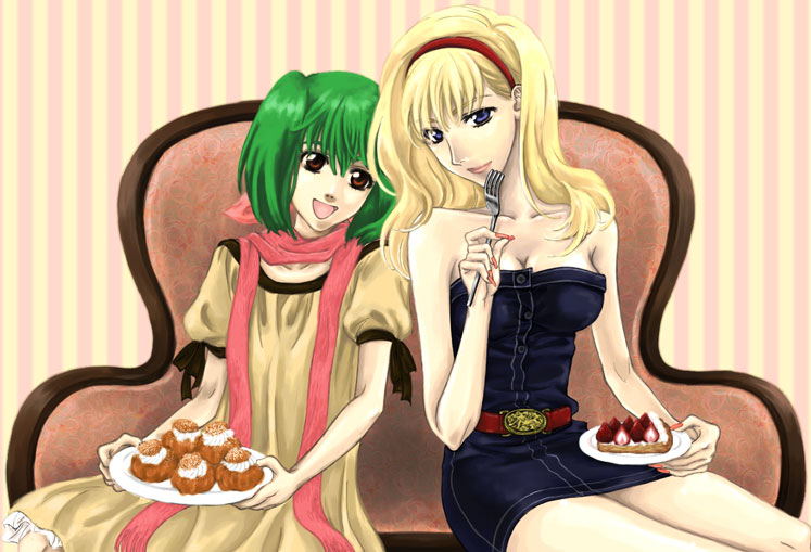 bare_shoulders belt blonde_hair blue_eyes cake food fork green_hair long_hair macross macross_frontier multiple_girls ranka_lee red_eyes scarf sheryl_nome short_hair sitting smile sofa