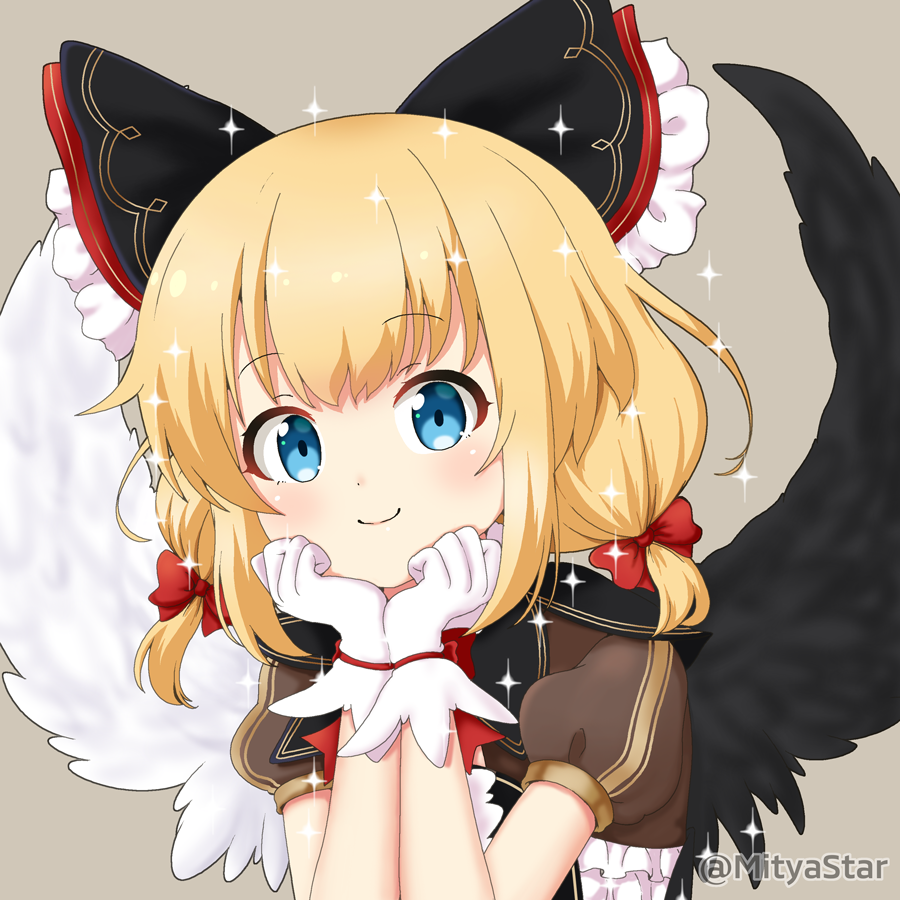 1girl bangs black_wings blonde_hair blue_eyes blush bow brown_shirt closed_mouth commentary_request eyebrows_visible_through_hair frills gloves grey_background hair_bow long_hair looking_at_viewer low_twintails maaru_(shironeko_project) miicha mismatched_wings puffy_short_sleeves puffy_sleeves red_bow shironeko_project shirt short_sleeves short_twintails simple_background smile solo sparkle twintails twitter_username upper_body white_gloves white_wings wings