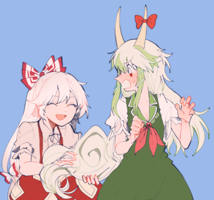 2girls blue_background blush bow closed_eyes commentary_request dress embarrassed ex-keine fujiwara_no_mokou green_dress green_hair hair_bow hands_up holding_tail horn_bow horns itomugi-kun kamishirasawa_keine long_hair multiple_girls open_mouth pants red_bow red_eyes red_neckwear red_pants shirt short_sleeves smile sweatdrop tail torn_clothes torn_sleeves touhou white_bow white_hair white_shirt