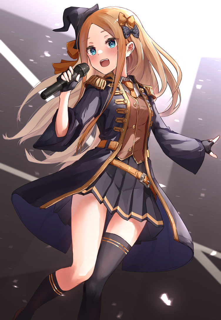 1girl :d abigail_williams_(fate) alternate_costume asymmetrical_legwear bangs black_bow black_gloves black_headwear black_legwear black_skirt blue_eyes blush bow commentary_request fang fate/grand_order fate_(series) fingerless_gloves gloves hair_bow hat holding kneehighs kopaka_(karda_nui) long_hair long_sleeves microphone open_mouth orange_bow parted_bangs polka_dot polka_dot_bow shiny shiny_hair single_kneehigh single_thighhigh skirt smile solo thigh-highs upper_teeth
