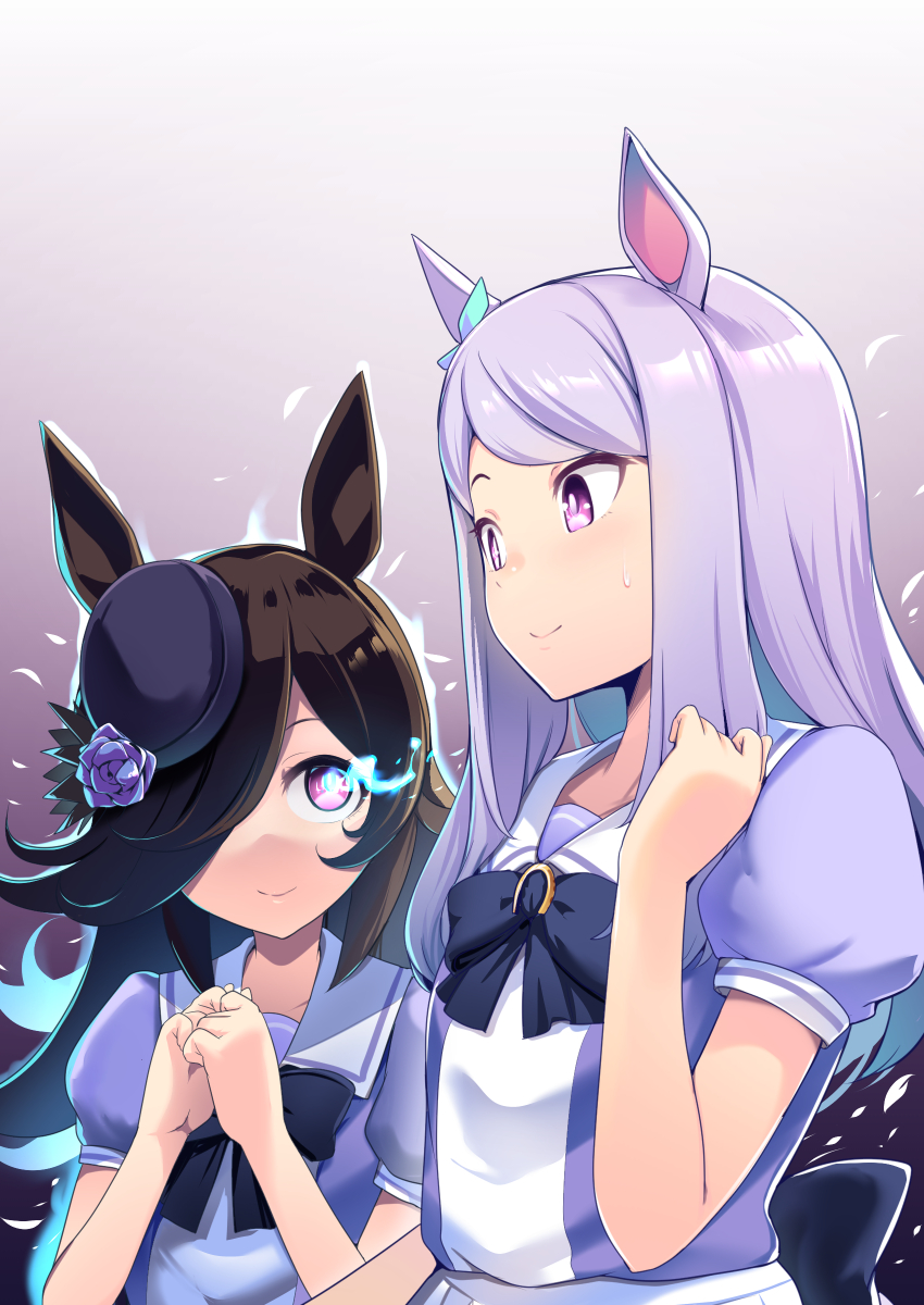 2girls animal_ears aura bangs brown_hair flower hair_over_one_eye hat highres horse_ears horse_girl horseshoe horseshoe_ornament light_trail looking_at_another mejiro_mcqueen_(umamusume) multiple_girls muneshiro_(hitsuji_kikaku) purple_hair rice_shower_(umamusume) sailor_collar school_uniform serafuku sweat swept_bangs umamusume violet_eyes