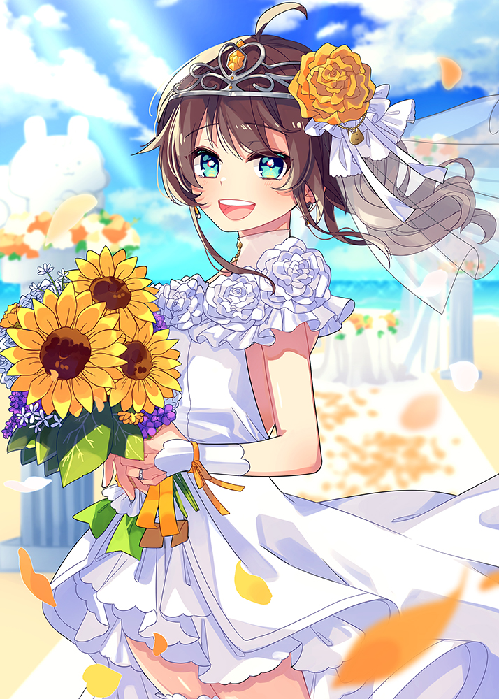 1girl :d ahoge alternate_costume beach blue_eyes blue_sky blurry blurry_background blush bouquet breasts bridal_veil brown_hair clouds cloudy_sky commentary cowboy_shot day dress earrings eyebrows_visible_through_hair eyes_visible_through_hair floating_hair flower hair_flower hair_ornament hair_ribbon holding holding_bouquet hololive jewelry light_rays looking_at_viewer medium_hair natsuiro_matsuri nitumaruta ocean open_mouth orange_flower outdoors petals ribbon ring rose sky sleeveless sleeveless_dress small_breasts smile solo sunflower sunlight tiara veil virtual_youtuber wedding_band wedding_dress white_dress white_flower white_ribbon white_rose wind wind_lift wrist_ribbon