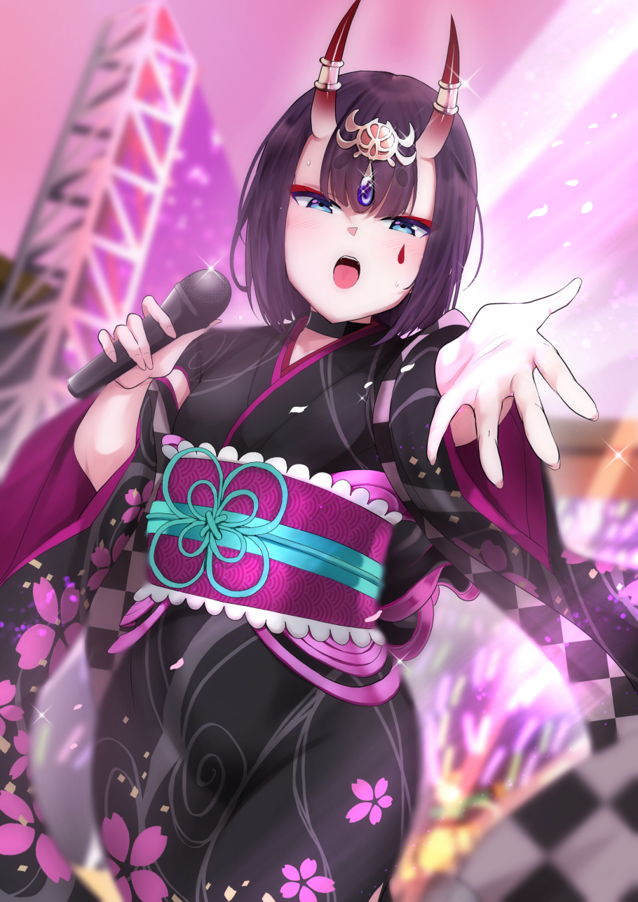 1girl bangs black_kimono bob_cut breasts choker eyeliner fate/grand_order fate_(series) floral_print headpiece highres horn_ornament horn_ring horns japanese_clothes kimono long_sleeves looking_at_viewer lostroom_outfit_(fate) makeup microphone nagatani_(nagata2) obi oni oni_horns open_mouth outstretched_arm purple_hair sash short_hair shuten_douji_(fate) skin-covered_horns small_breasts violet_eyes wide_sleeves