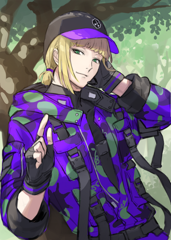 1boy backpack bag bangs baseball_cap belt black_gloves blonde_hair buttons chorefuji closed_mouth commentary_request day fingerless_gloves gloves green_eyes hair_tie hat index_finger_raised looking_at_viewer male_focus outdoors rook_hunt smile solo tied_hair tree twisted_wonderland