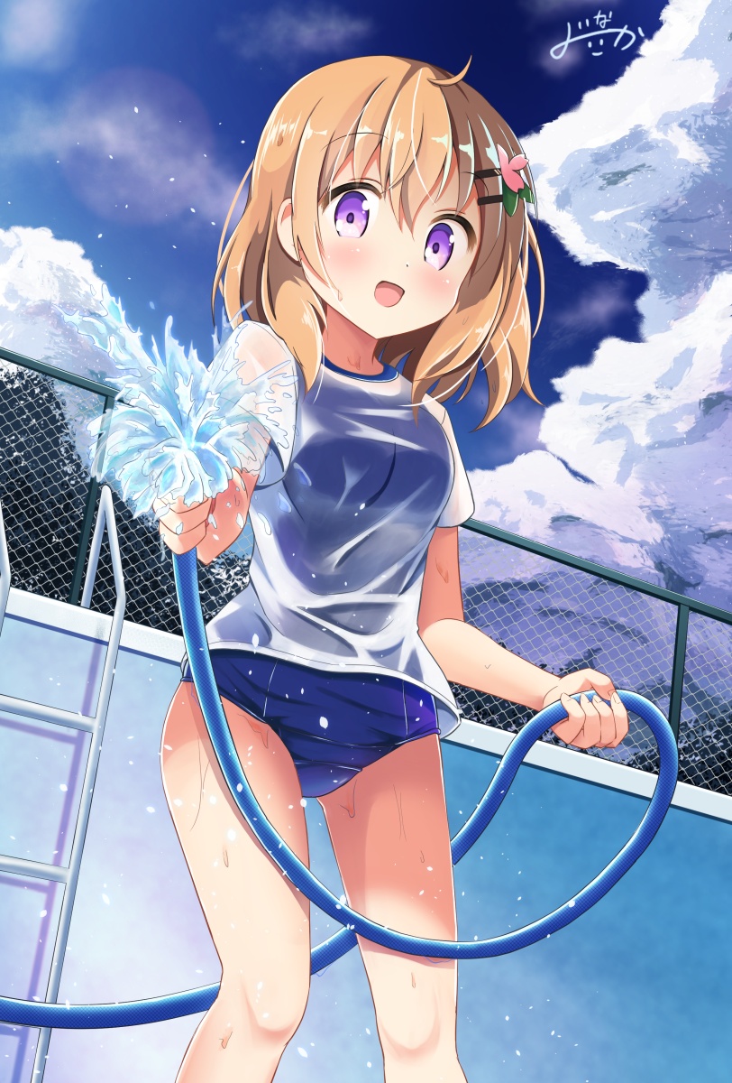 1girl aiming blue_sky blue_swimsuit chain-link_fence clouds commentary_request day empty_pool feet_out_of_frame fence gochuumon_wa_usagi_desu_ka? highres hose hoto_cocoa inakami looking_at_viewer orange_hair outdoors school_swimsuit shirt short_hair signature sky solo swimsuit violet_eyes water wet wet_clothes wet_shirt