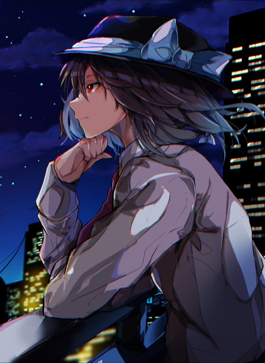 1girl :| alternate_eye_color bangs black_headwear black_skirt bow brown_hair building city_lights closed_mouth clouds collared_shirt commentary_request elbow_rest eyelashes fedora frills hair_ribbon hand_on_own_face hat hat_bow hat_ribbon highres krs_(kqrqsi) long_sleeves looking_away looking_to_the_side medium_hair necktie night railing red_eyes red_necktie red_neckwear ribbon shirt sidelocks skirt sky solo standing star_(sky) starry_sky touhou tress_ribbon usami_renko white_bow white_ribbon white_shirt wing_collar