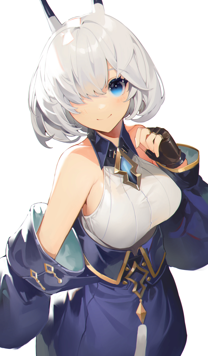 1girl akizone alchemy_stars bare_shoulders bethel_(alchemy_stars) blue_eyes breasts brown_gloves closed_mouth commentary detached_sleeves fingerless_gloves gloves hair_over_one_eye highres large_breasts looking_at_viewer short_hair simple_background smile solo white_background white_hair