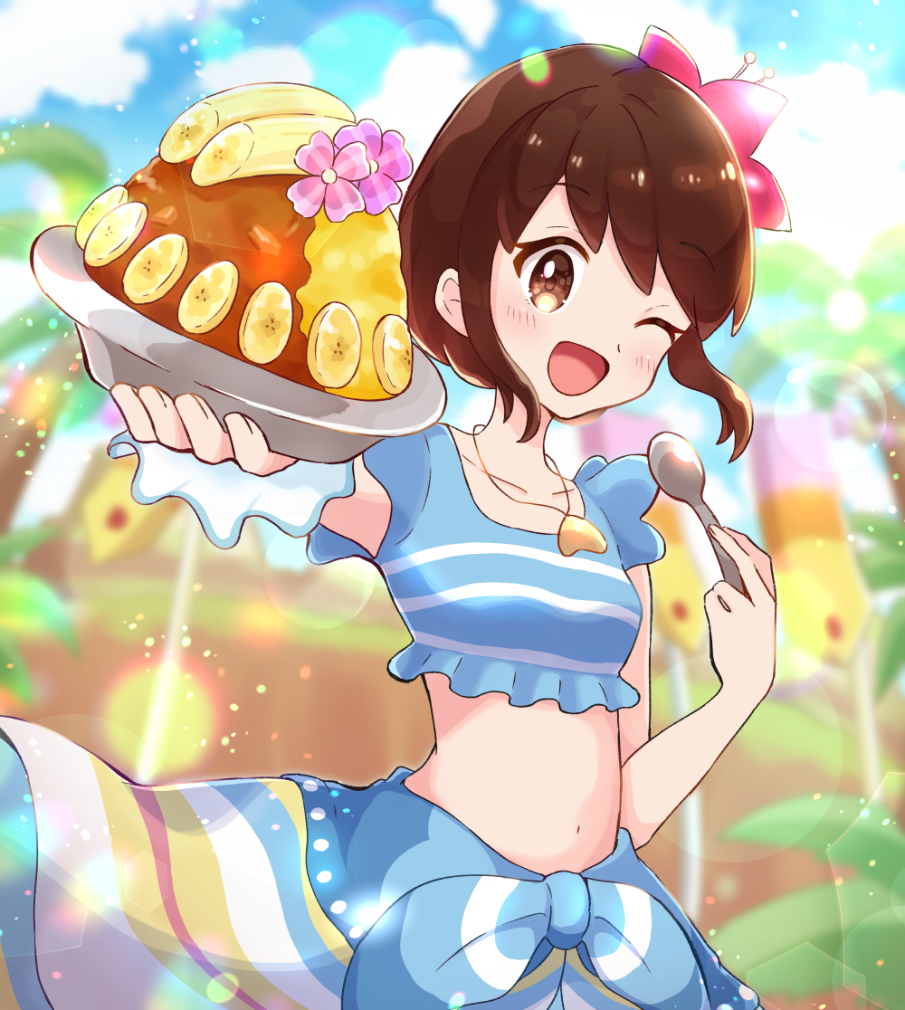 1girl ;d banana bangs blue_sarong blue_shirt blurry blurry_background blush bowl brown_eyes brown_hair clouds collarbone commentary_request curry day flower food fruit gloria_(pokemon) hair_flower hair_ornament haru_(haruxxe) holding holding_bowl holding_spoon jewelry looking_at_viewer navel necklace one_eye_closed open_mouth outdoors outstretched_arm palm_tree pokemon pokemon_(game) pokemon_masters_ex purple_flower sarong scrunchie shirt sky sleeveless sleeveless_shirt smile solo spoon tongue tree wrist_scrunchie