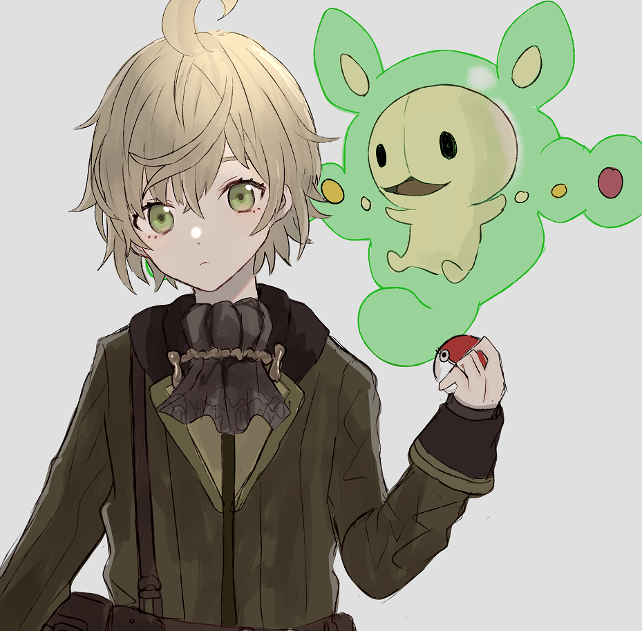 1boy akitama2727 antenna_hair bangs belt belt_pouch closed_mouth crossover gen_5_pokemon green_eyes green_hair green_jacket grey_background hair_between_eyes holding holding_poke_ball jacket long_sleeves looking_at_viewer pinocchio_(sinoalice) poke_ball pokemon pouch reuniclus short_hair simple_background sinoalice