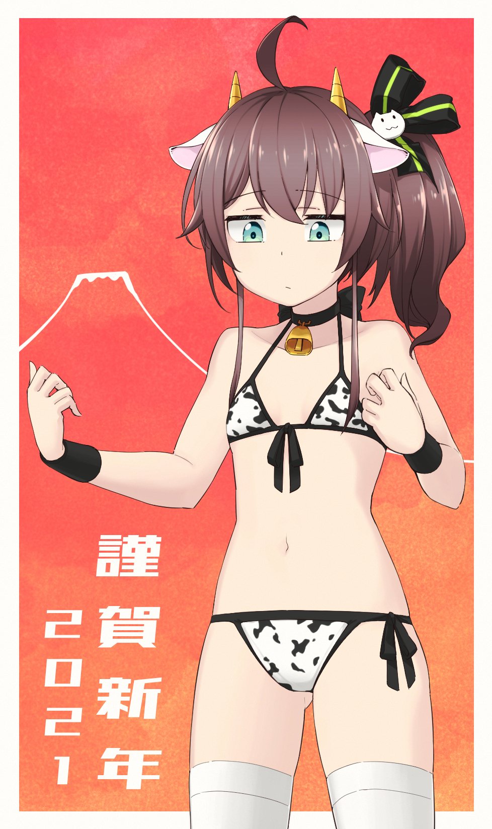 1girl 2021 ahoge animal_ears animal_print aqua_eyes bell bikini brown_hair cat_hair_ornament chinese_zodiac collar cow_ears cow_horns cow_print cowbell cowboy_shot flat_chest hair_ornament highres hololive horns natsuiro_matsuri side-tie_bikini side_ponytail solo swimsuit tenbin_gashira thigh-highs virtual_youtuber wristband year_of_the_ox