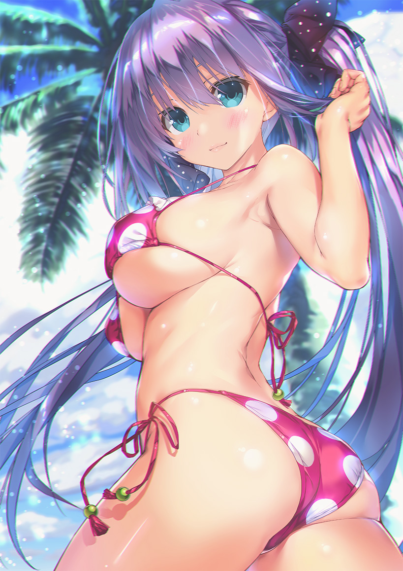 1girl ass bangs bare_shoulders bikini blue_eyes blue_sky blush breasts closed_mouth clouds commentary_request day eyebrows_visible_through_hair hair_ribbon large_breasts long_hair looking_at_viewer looking_back original outdoors palm_tree polka_dot polka_dot_bikini purple_hair ribbon shintarou side-tie_bikini sideboob sky smile solo string_bikini swimsuit tree under_boob very_long_hair