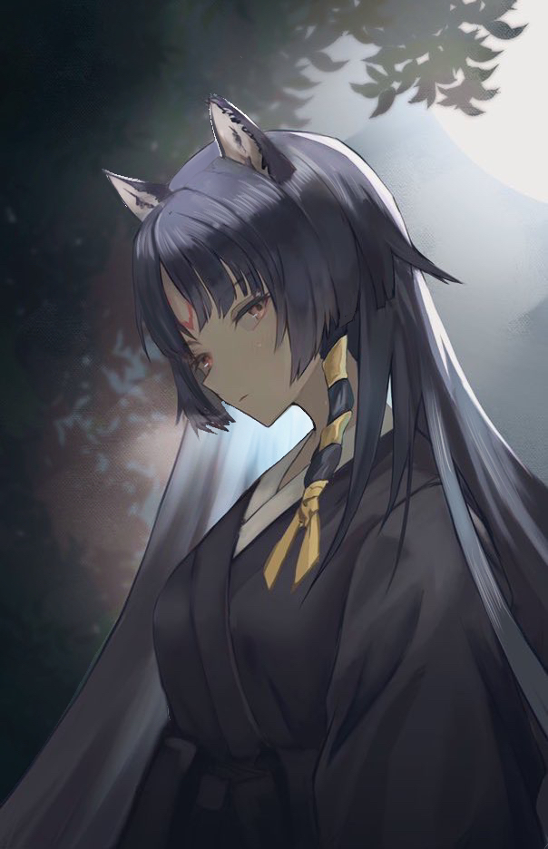 1girl animal_ears arknights bangs black_hair black_kimono brown_eyes closed_mouth commentary dog_ears eyebrows_visible_through_hair facial_mark forehead_mark from_side japanese_clothes kimono long_hair looking_at_viewer looking_to_the_side okayannosuke parted_bangs saga_(arknights) sideways_glance solo upper_body white_background