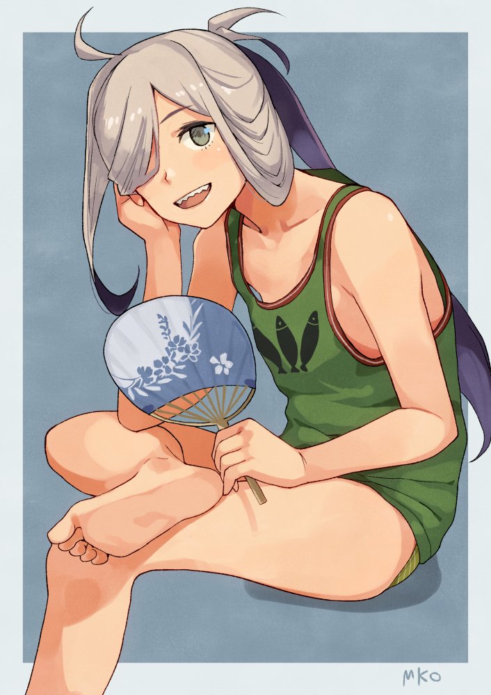 1girl ahoge alternate_costume asashimo_(kancolle) bangs banned_artist barefoot crossed_legs feet flat_chest green_panties green_tank_top grey_eyes hair_over_one_eye hand_fan head_rest holding holding_fan kantai_collection long_hair looking_at_viewer makio_(makiomeigenbot) multicolored_hair open_mouth panties ponytail purple_hair sharp_teeth signature simple_background soles solo tank_top teeth underwear