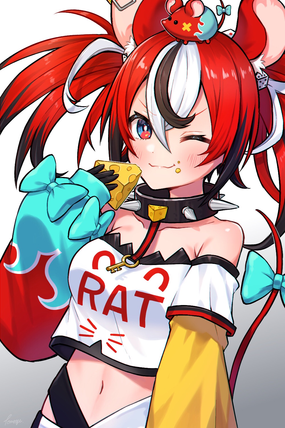 1girl animal_ears animal_on_head bare_shoulders black_hair blue_eyes bow cheese collar eyebrows_visible_through_hair food food_on_face hakos_baelz highres holocouncil hololive hololive_english key midriff mouse_ears mouse_girl mouse_tail multicolored multicolored_eyes multicolored_hair navel on_head one_eye_closed rat red_eyes redhead simple_background smile solo spiked_collar spikes tail tail_bow tail_ornament tomozu twintails virtual_youtuber white_hair