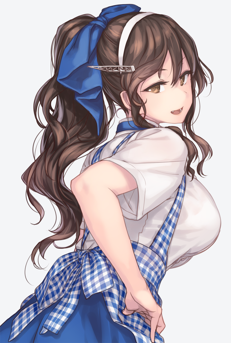 1girl alternate_costume alternate_hairstyle apron ashigara_(kancolle) blue_apron blue_bow blue_neckwear bow breasts brown_eyes brown_hair checkered_apron employee_uniform eyebrows_visible_through_hair eyelashes fang from_behind gingham gingham_apron grey_background hair_between_eyes hair_ornament hairband high_ponytail kantai_collection kobeya kobeya_uniform large_breasts long_hair looking_at_viewer looking_back open_mouth pink_lips ponytail rokuwata_tomoe short_sleeves simple_background smile solo uniform upper_body waitress wavy_hair white_hairband