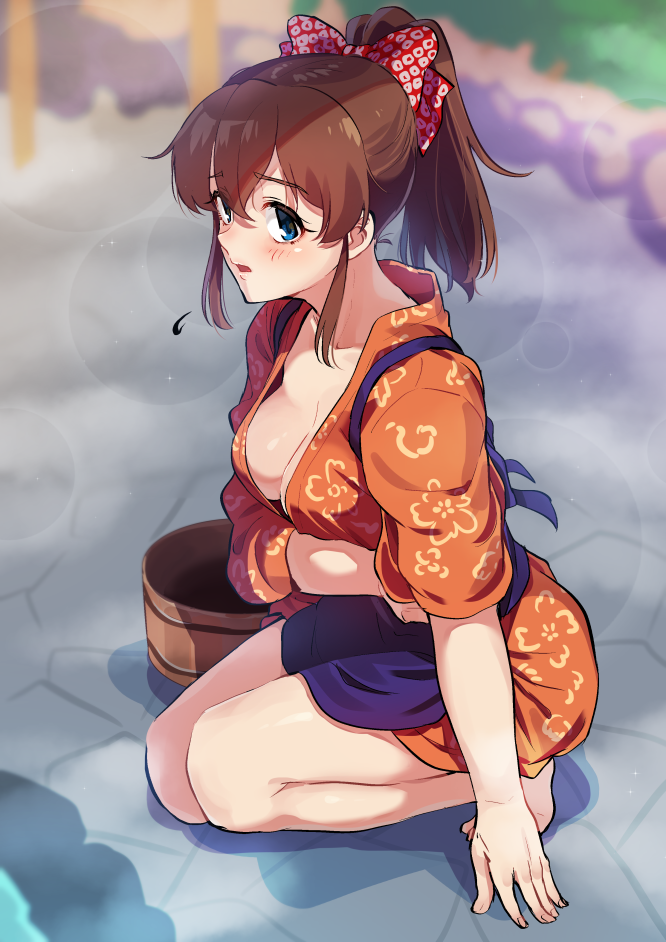 1girl bangs barefoot blue_eyes blurry blurry_background blush bow bucket commentary depth_of_field flying_sweatdrops hair_bow idolmaster idolmaster_million_live! japanese_clothes kamille_(vcx68) kimono light_frown looking_at_viewer medium_hair open_mouth orange_kimono ponytail purple_apron red_bow satake_minako short_kimono short_yukata solo squatting wading yukata