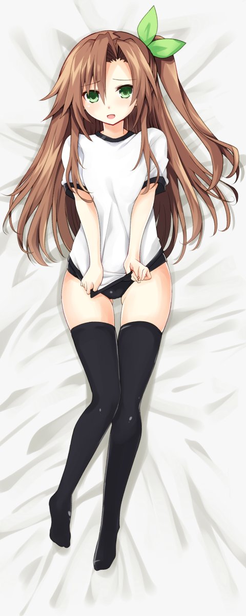 1girl black_legwear blush bow brown_hair buruma green_eyes hair_bow hair_ornament highres if_(neptune_series) iwashi_dorobou_-r- long_hair looking_at_viewer lying neptune_(series) on_back on_bed one_side_up ribbon short_sleeves solo sportswear thigh-highs