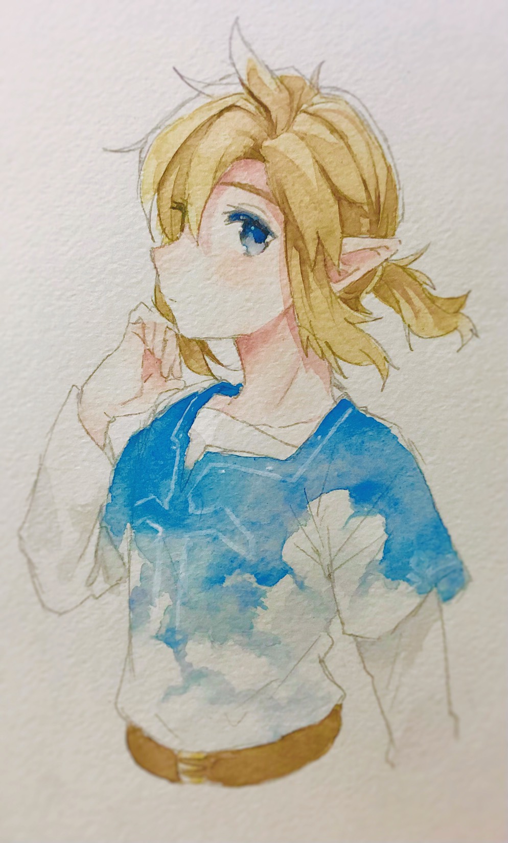 1boy bangs belt blonde_hair blue_eyes blue_shirt blush brown_belt collarbone cropped_torso grey_background highres link long_sleeves pointy_ears ponytail shirt short_hair short_sleeves simple_background solo the_legend_of_zelda the_legend_of_zelda:_breath_of_the_wild traditional_media ttanuu. upper_body