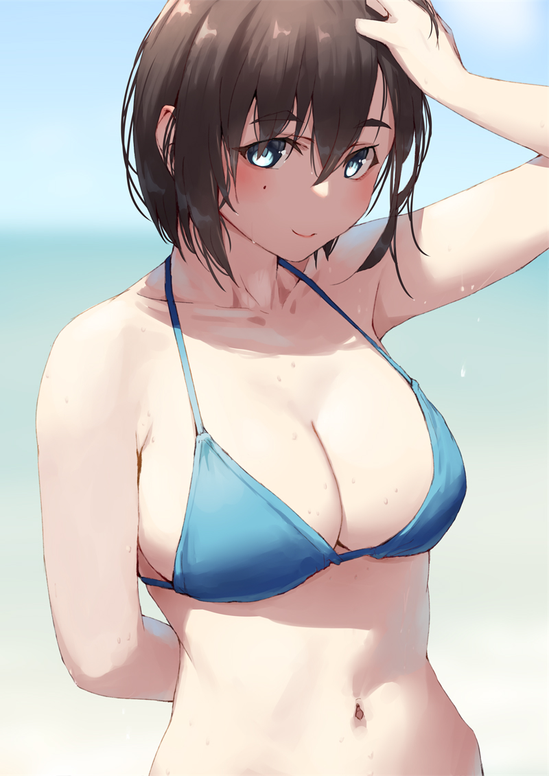 1girl arm_behind_back beach bikini blue_bikini blue_eyes blurry blurry_background blush breasts brown_hair closed_mouth depth_of_field hair_between_eyes hand_in_hair jonsun large_breasts looking_at_viewer medium_hair mole mole_under_eye navel original outdoors smile solo sweat swimsuit tamami_(jonsun) upper_body