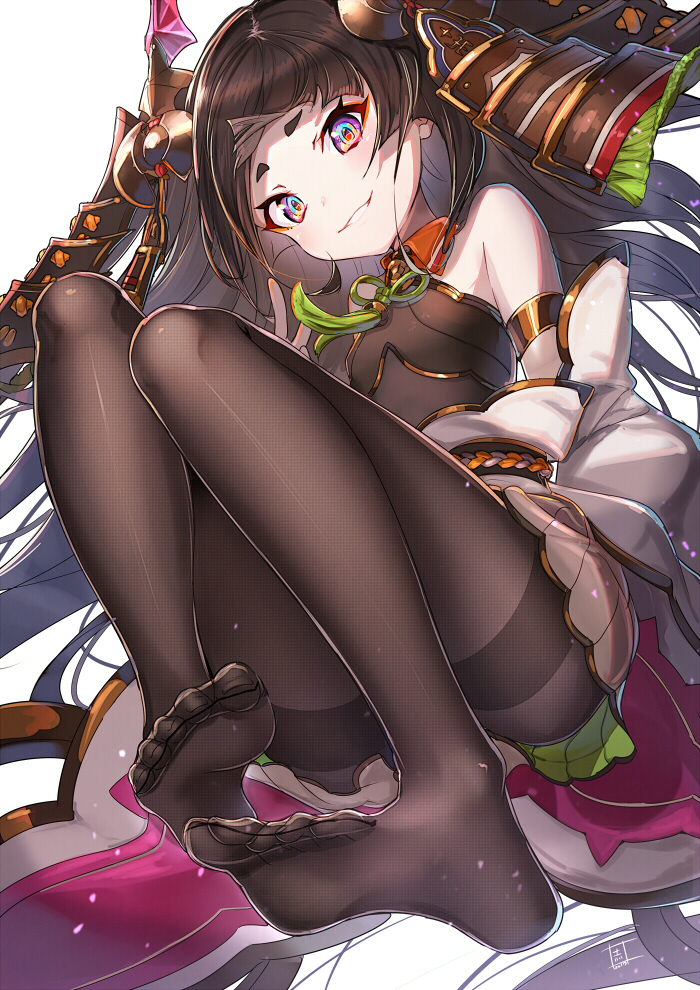 1girl akaitera armor banned_artist bare_shoulders barefoot black_legwear brown_hair brown_legwear brown_skirt commentary_request detached_sleeves flat_chest fuuchingiri_mitsuyo headgear japanese_clothes looking_at_viewer multicolored multicolored_eyes pantyhose simple_background skirt smile solo tagme tenka_hyakken thick_eyebrows twintails white_background
