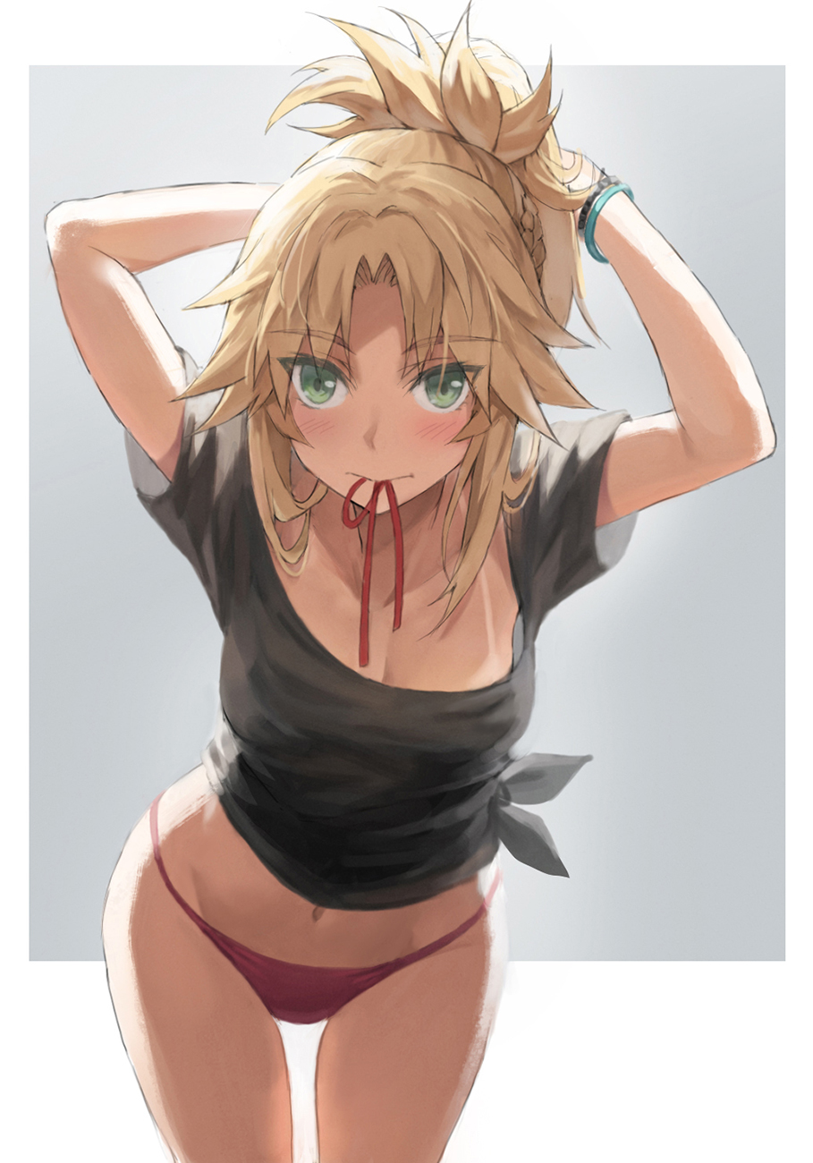 1girl armpits arms_behind_head arms_up bangs black_shirt blonde_hair blush breasts collarbone fate/apocrypha fate_(series) green_eyes highres long_hair looking_at_viewer mordred_(fate) mordred_(fate/apocrypha) mouth_hold panties parted_bangs ponytail red_panties shirt short_sleeves sidelocks small_breasts solo thighs tied_shirt tonee tying_hair underwear