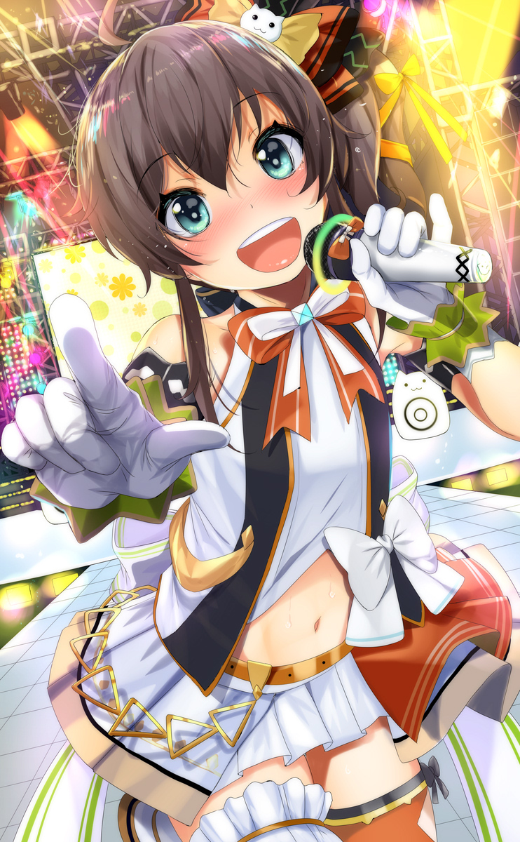 1girl ahoge alternate_costume aqua_eyes bangs bare_shoulders belt blush bow bow_skirt breasts brown_hair clothing_cutout eyebrows_visible_through_hair fumihiko_(fu_mihi_ko) gloves hair_between_eyes hair_ornament hair_ribbon highres holding holding_microphone hololive hololive_idol_uniform idol idol_clothes index_finger_raised layered_skirt looking_at_viewer medium_hair microphone miniskirt natsuiro_matsuri navel navel_cutout official_alternate_costume open_mouth ribbon side_ponytail skirt skirt_set sleeveless smile solo spotlight stage stage_lights upper_teeth virtual_youtuber white_bow white_gloves white_skirt wrist_cuffs