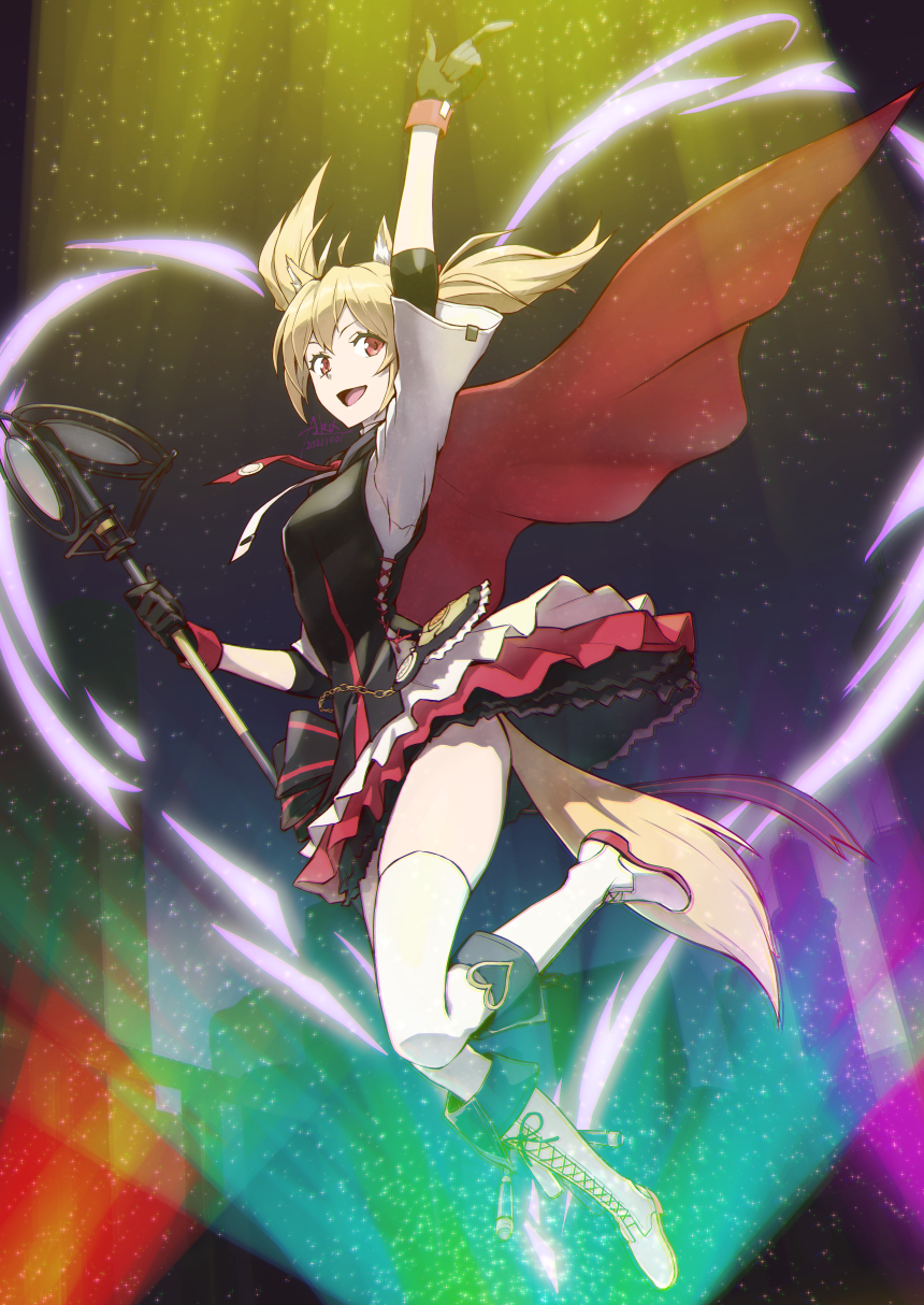 1girl akashingo_(rotampel) animal_ear_fluff arknights arm_up bangs black_gloves blonde_hair boots full_body gloves highres holding holding_microphone_stand knee_boots long_hair looking_at_viewer microphone_stand open_mouth red_eyes smile solo sora_(arknights) thigh-highs twintails two-tone_cape white_footwear white_legwear