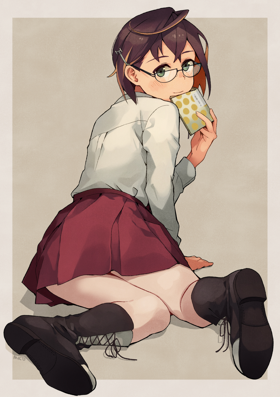 1girl banned_artist bare_legs black_hair blue-framed_eyewear book boots brown_hair cross-laced_footwear dress_shirt from_behind glasses green_eyes grey_background highres kantai_collection lace-up_boots looking_back makio_(makiomeigenbot) multicolored_hair okinami_(kancolle) pink_hair pleated_skirt purple_skirt school_uniform shirt short_hair simple_background sitting skirt solo wariza white_shirt