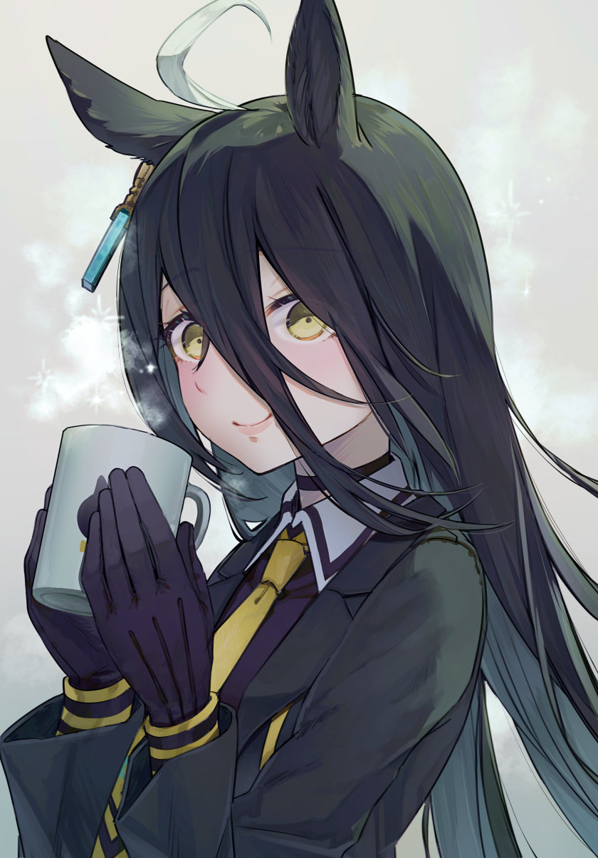 1girl ahoge animal_ears black_choker black_gloves black_hair black_jacket blush choker closed_mouth commentary_request cup eyebrows_visible_through_hair eyes_visible_through_hair gloves grey_background hair_between_eyes hair_ornament hands_up highres holding holding_cup horse_ears horse_girl jacket long_hair long_sleeves looking_at_viewer manhattan_cafe_(umamusume) necktie simple_background smile solo steam syuri22 umamusume upper_body very_long_hair wing_collar yellow_eyes yellow_necktie yellow_neckwear