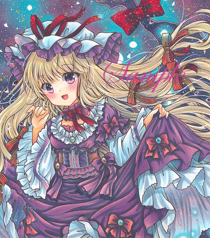 1girl :d adapted_costume bangs blonde_hair blush bow breasts brooch choker cowboy_shot dot_nose dress dress_bow eyebrows_visible_through_hair fireflies frilled_choker frilled_dress frilled_hat frilled_sleeves frills gap_(touhou) hair_bow hair_ribbon hand_up hat hat_ribbon jewelry lace-trimmed_dress lace_trim long_hair long_sleeves looking_at_viewer marker_(medium) mob_cap open_mouth purple_background purple_bow purple_choker purple_dress purple_ribbon red_bow red_ribbon ribbon rui_(sugar3) sample shikishi skirt_hold small_breasts smile solo striped striped_bow striped_ribbon touhou traditional_media tress_ribbon very_long_hair violet_eyes white_headwear white_sleeves wide_sleeves yakumo_yukari