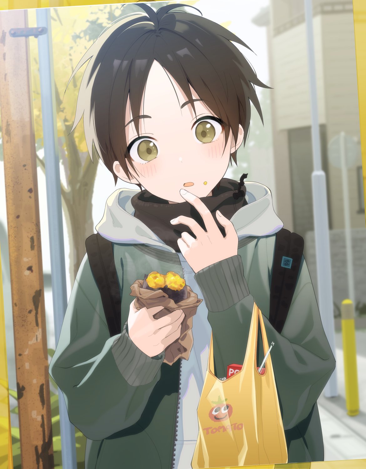 1boy antenna_hair backpack bag bangs black_hair blush commentary_request eating food food_on_face green_eyes green_jacket highres holding holding_food hood hood_down hoodie jacket long_sleeves looking_at_viewer male_focus open_clothes open_jacket original outdoors pillow_(nutsfool) solo sweet_potato tree turtleneck upper_body white_hoodie yakiimo