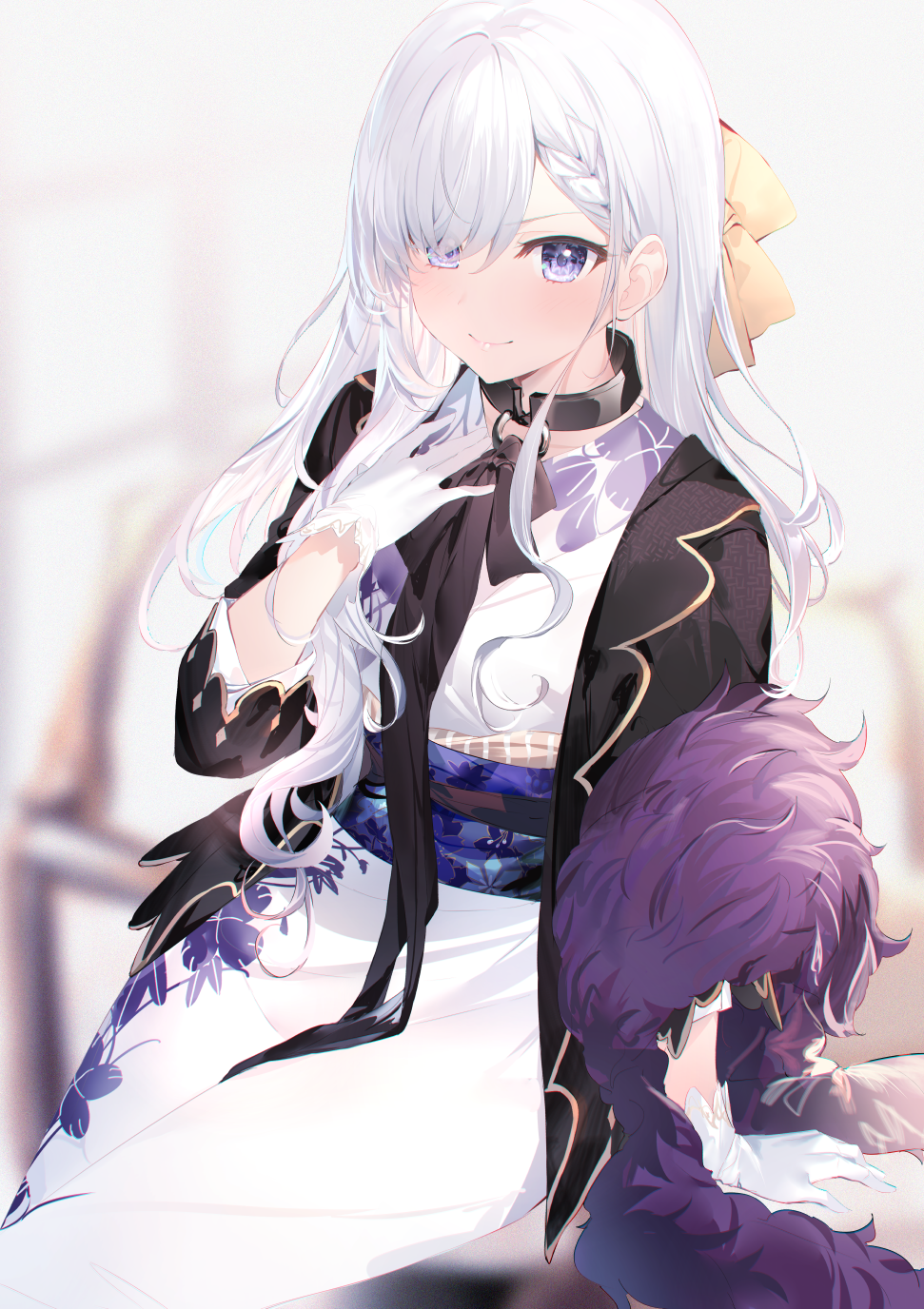 &gt;:) 1girl arm_support azur_lane bangs black_jacket blurry blurry_background braid braided_bangs closed_mouth commentary_request depth_of_field gloves hair_over_one_eye hakuishi_aoi highres jacket japanese_clothes kimono little_bel_(azur_lane) long_hair long_sleeves obi open_clothes open_jacket sash smile solo v-shaped_eyebrows violet_eyes white_gloves white_hair white_kimono