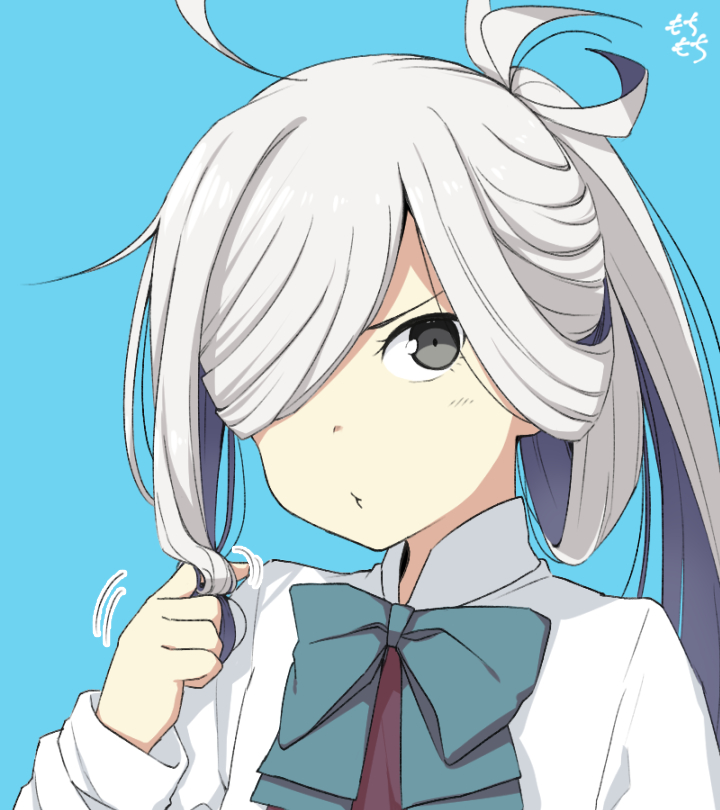 1girl ahoge asashimo_(kancolle) blue_background blue_bow blue_bowtie bow bowtie commentary_request dress dress_shirt grey_eyes hair_over_one_eye halterneck kantai_collection long_hair looking_at_viewer moti_coi one-hour_drawing_challenge playing_with_hair ponytail pout school_uniform shirt silver_hair simple_background solo upper_body white_shirt