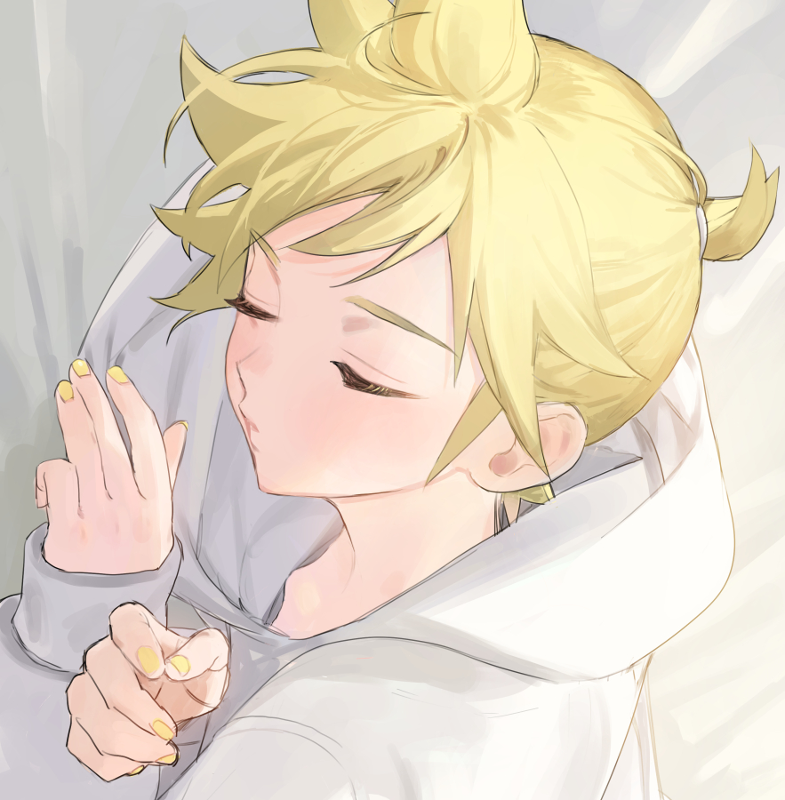 1boy bed blonde_hair closed_eyes commentary from_above hood hood_down hoodie kagamine_len lying male_focus nail_polish naoko_(naonocoto) on_side short_ponytail sleeping solo spiky_hair vocaloid white_hoodie yellow_nails