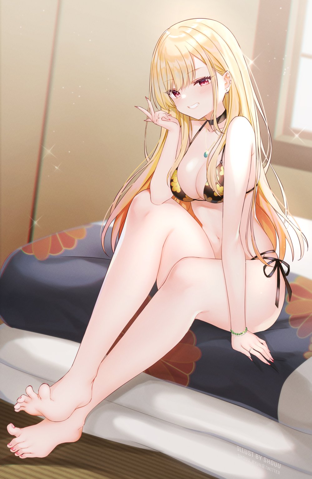 1girl barefoot bikini black_bikini black_choker blonde_hair breasts choker ear_piercing floral_print grin halterneck hand_up highres indoors jewelry kitagawa_marin long_hair looking_at_viewer medium_breasts multi-strapped_bikini navel necklace piercing print_bikini red_eyes shouu-kun side-tie_bikini sidelocks sitting smile solo sono_bisque_doll_wa_koi_wo_suru stomach string_bikini swimsuit thighs