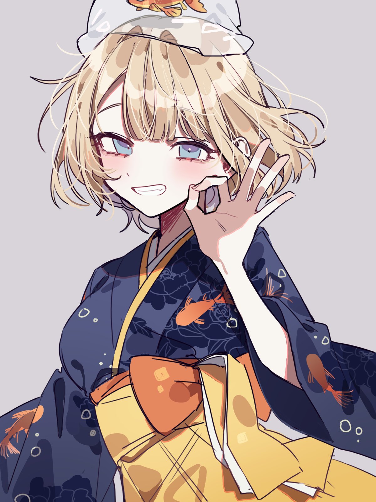 1girl 3j_dangan animal_on_head animal_print bag bangs blonde_hair blue_eyes blue_kimono bow breasts eyebrows_visible_through_hair fish fish_on_head fish_print grey_background grin hair_ornament hakama hand_up highres hololive hololive_english japanese_clothes kimono large_breasts long_sleeves looking_at_viewer messy_hair ok_sign on_head orange_bow short_hair simple_background smile teeth virtual_youtuber watson_amelia wide_sleeves
