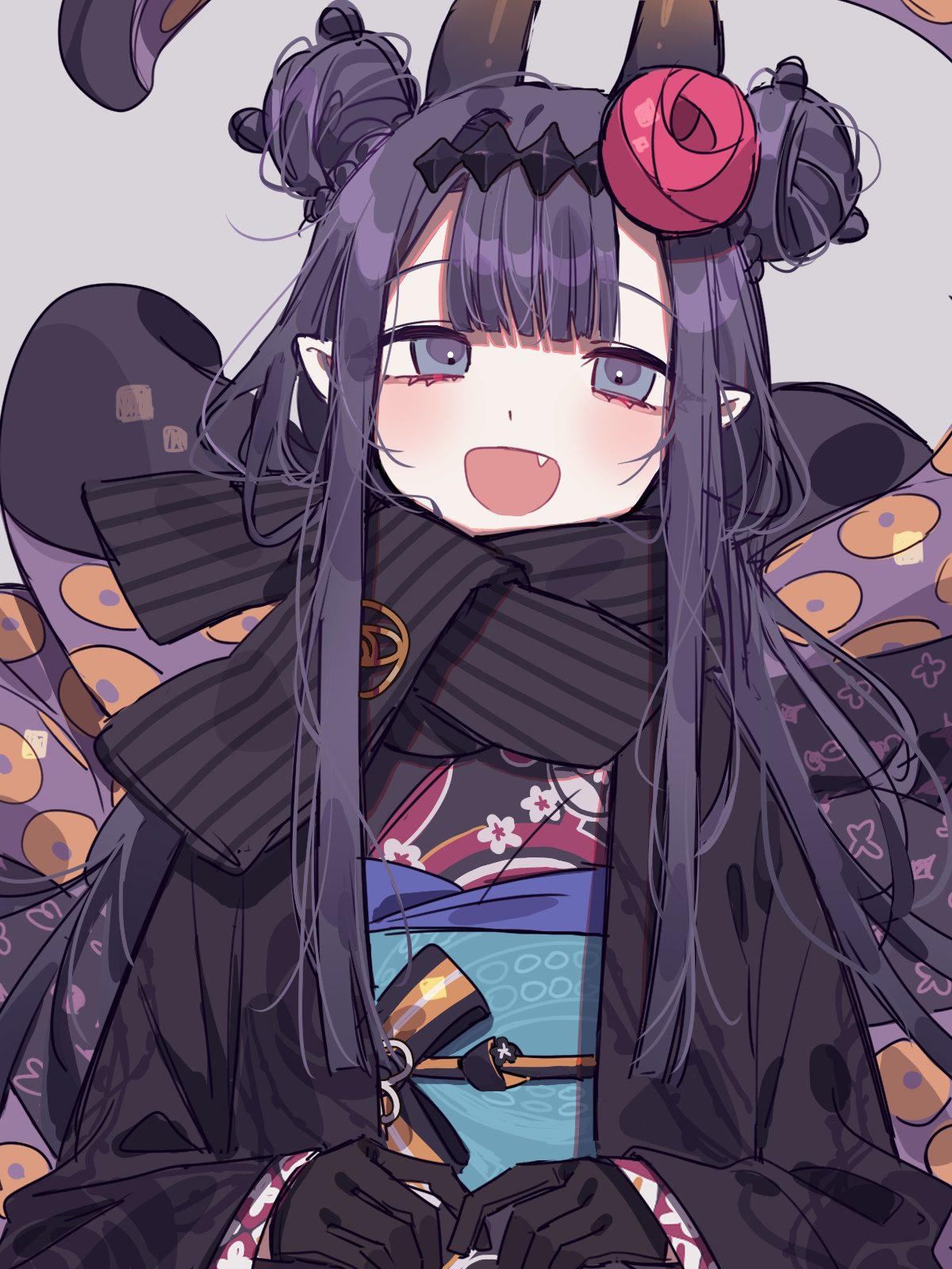 1girl 3j_dangan :d bangs black_gloves black_kimono black_scarf double_bun fang gloves grey_background highres hololive hololive_english horns japanese_clothes kimono long_hair long_sleeves looking_at_viewer ninomae_ina'nis obi pointy_ears purple_hair sash scarf short_pointy_ears simple_background smile solo striped striped_scarf tentacles virtual_youtuber