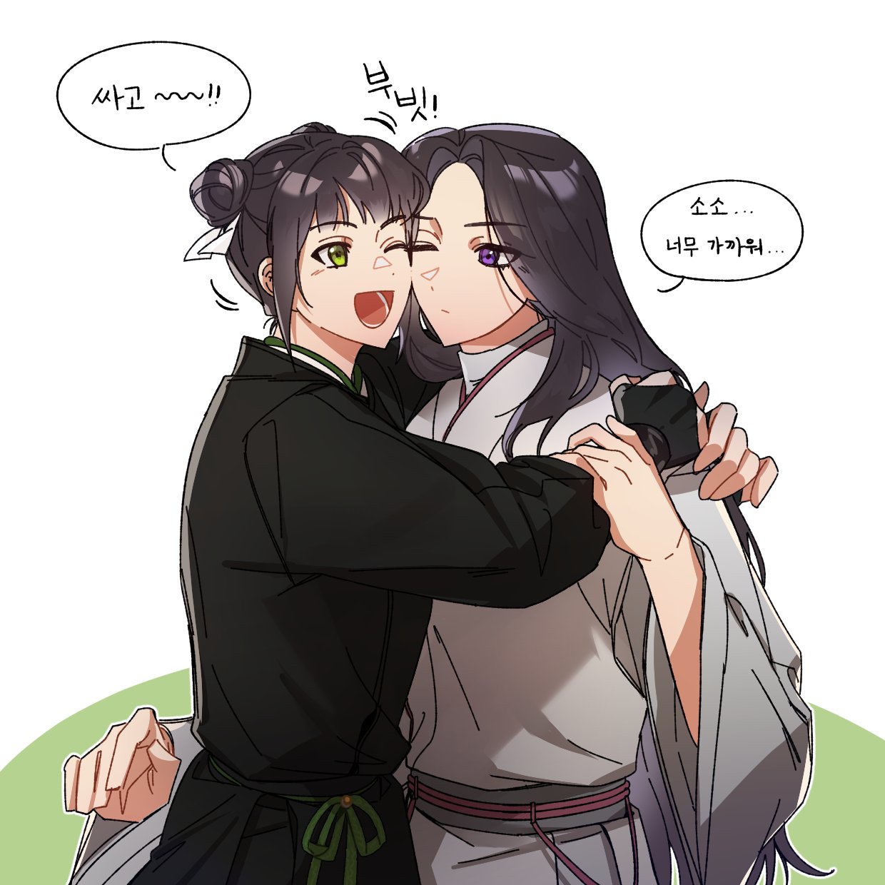 2girls black_hair double_bun expressionless friends green_eyes hen00ge highres hug long_hair multiple_girls return_of_the_mount_hua_sect smile violet_eyes yu_iseol_(return_of_the_mount_hua_sect)