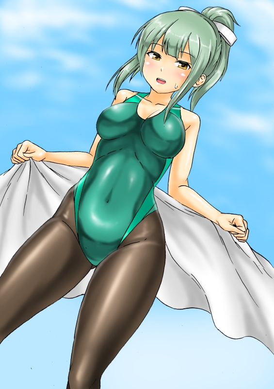 1girl black_legwear blue_sky breasts brown_eyes clouds commentary_request competition_swimsuit covered_navel feet_out_of_frame from_below green_hair green_swimsuit hair_ribbon kantai_collection kudou_(ooabareteng) looking_at_viewer medium_breasts one-piece_swimsuit pantyhose pantyhose_under_swimsuit ponytail ribbon sky solo standing swimsuit towel yuubari_(kancolle) yuubari_kai_ni_(kancolle)