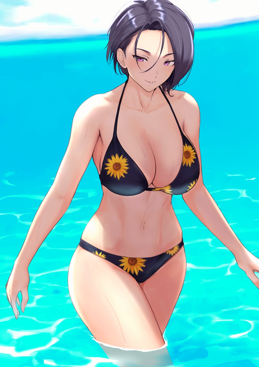 1girl alternate_costume anagumasan bikini black_bikini black_hair black_swimsuit blue_sky breasts clouds collarbone commentary day fire_emblem fire_emblem:_three_houses floral_print grin highres in_water large_breasts looking_at_viewer navel partially_submerged shamir_nevrand short_hair sky smile solo swimsuit violet_eyes water wet